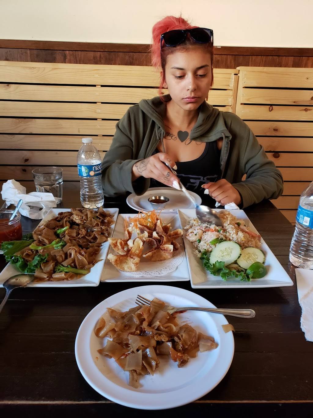 Flavors of thai | restaurant | 1275 S Union Ave, Los Angeles, CA 90015, USA | 2132632535 OR +1 213-263-2535