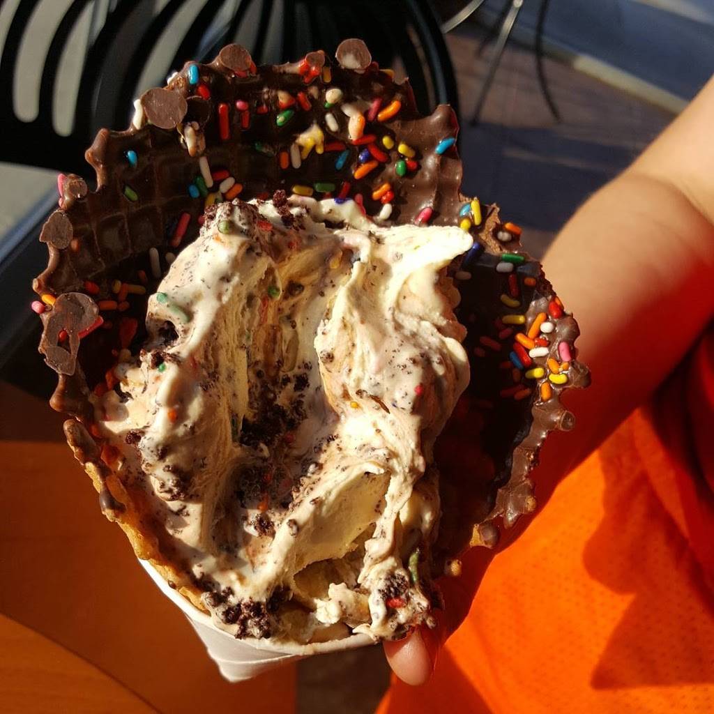 Cold Stone Creamery | bakery | 2747 Papermill Rd Ste 21A, Reading, PA 19610, USA | 6106852780 OR +1 610-685-2780