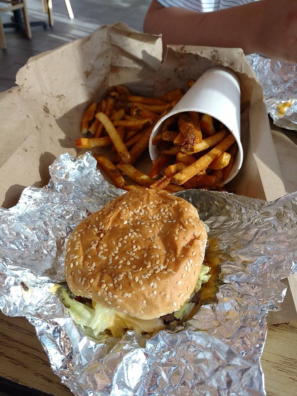Five Guys | meal takeaway | 865 York Mills Rd, North York, ON M3B 1Y6, Canada | 6473474510 OR +1 647-347-4510