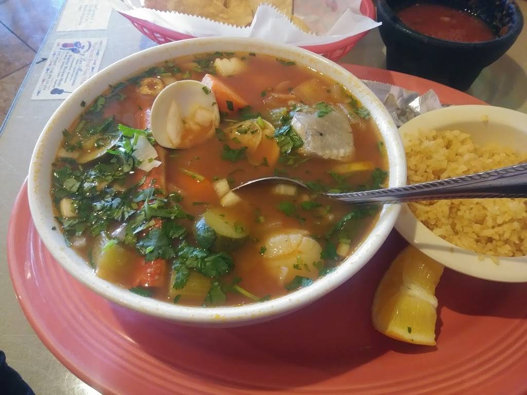 Burrito King | restaurant | 319 N Gateway Dr, Madera, CA 93637, USA | 5596747596 OR +1 559-674-7596