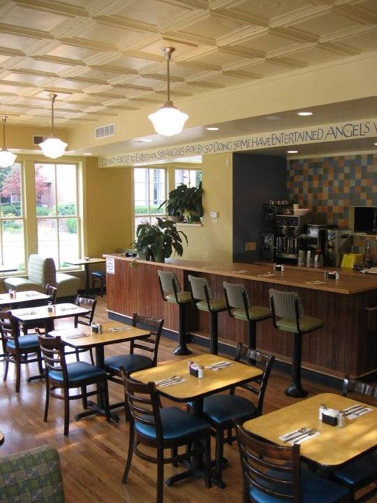 Half Day Cafe | restaurant | 1 Wyoming Ave, Wyoming, OH 45215, USA | 5138212323 OR +1 513-821-2323