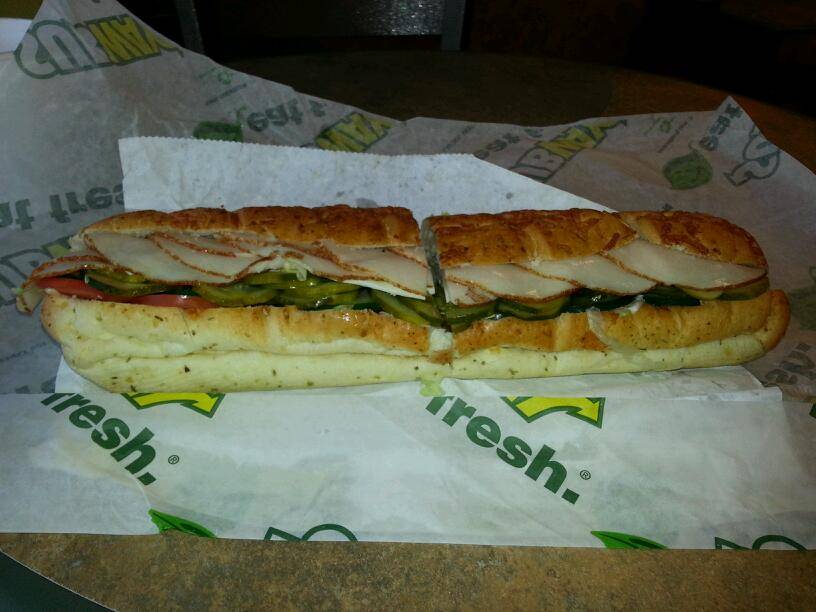 Subway Restaurants | restaurant | 5324 N Broadway, Chicago, IL 60640, USA | 7737847827 OR +1 773-784-7827