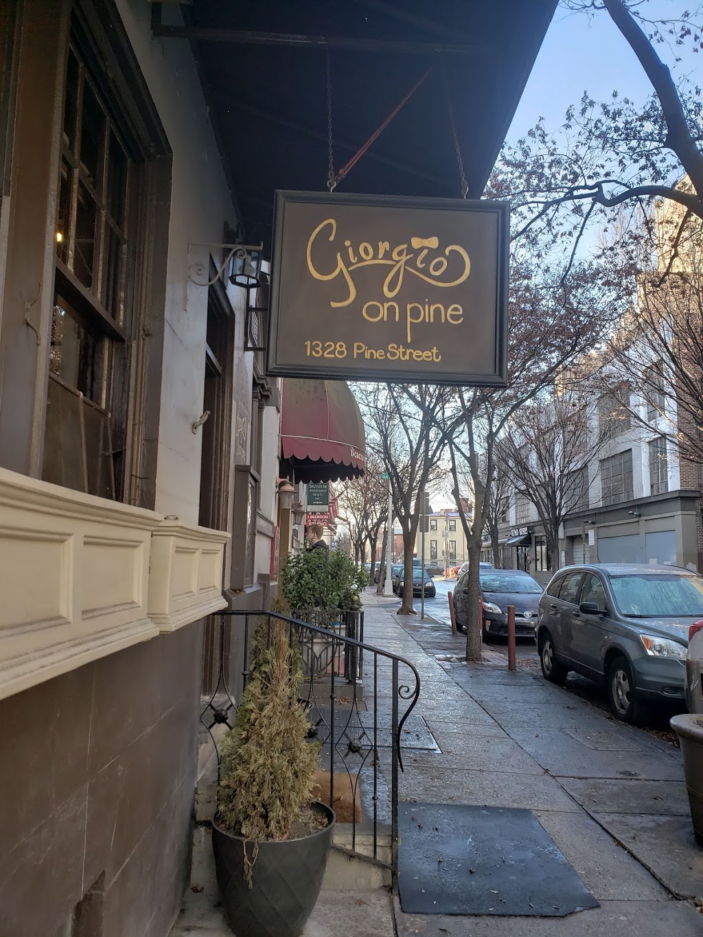 Giorgio On Pine | restaurant | 1328 Pine St, Philadelphia, PA 19107, USA | 2155456265 OR +1 215-545-6265