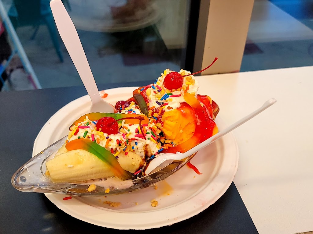 Ajs Market & Ice Cream at Southtowne | restaurant | 140 S Jefferson St, Pensacola, FL 32502, USA | 8504666841 OR +1 850-466-6841