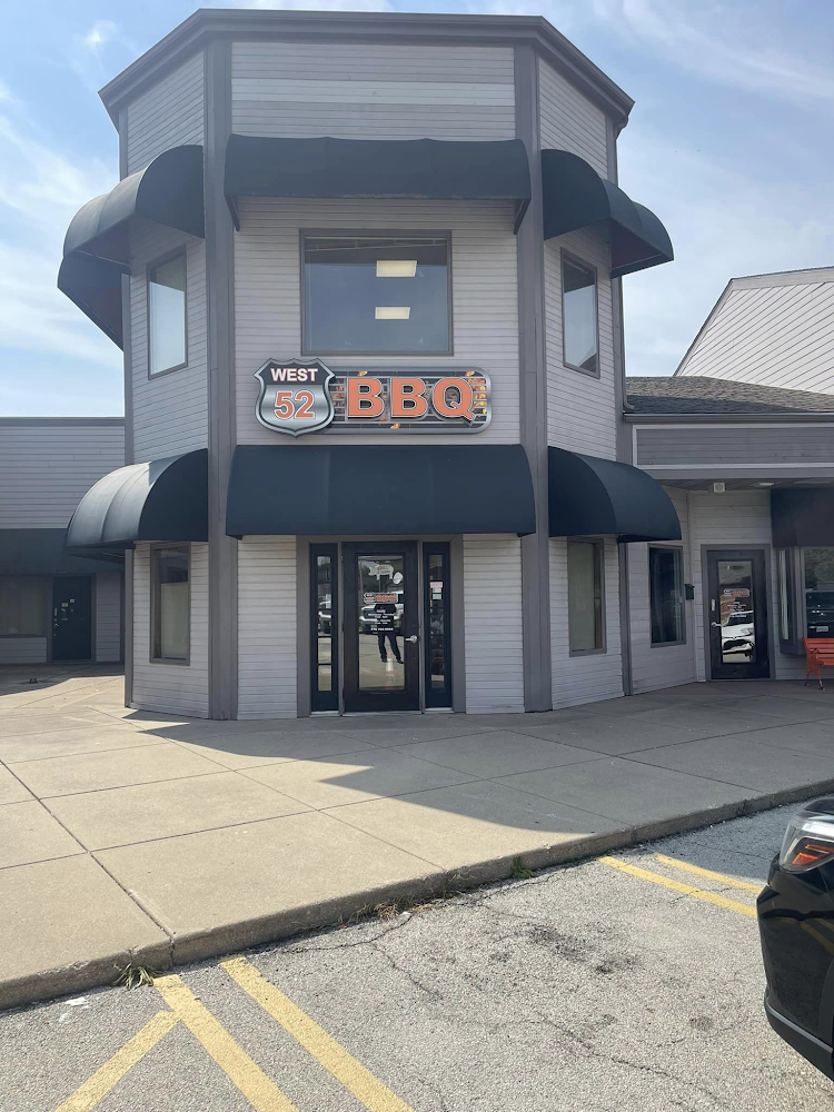 West 52 BBQ | restaurant | 805 W Jefferson St, Shorewood, IL 60404, USA | 7797029004 OR +1 779-702-9004
