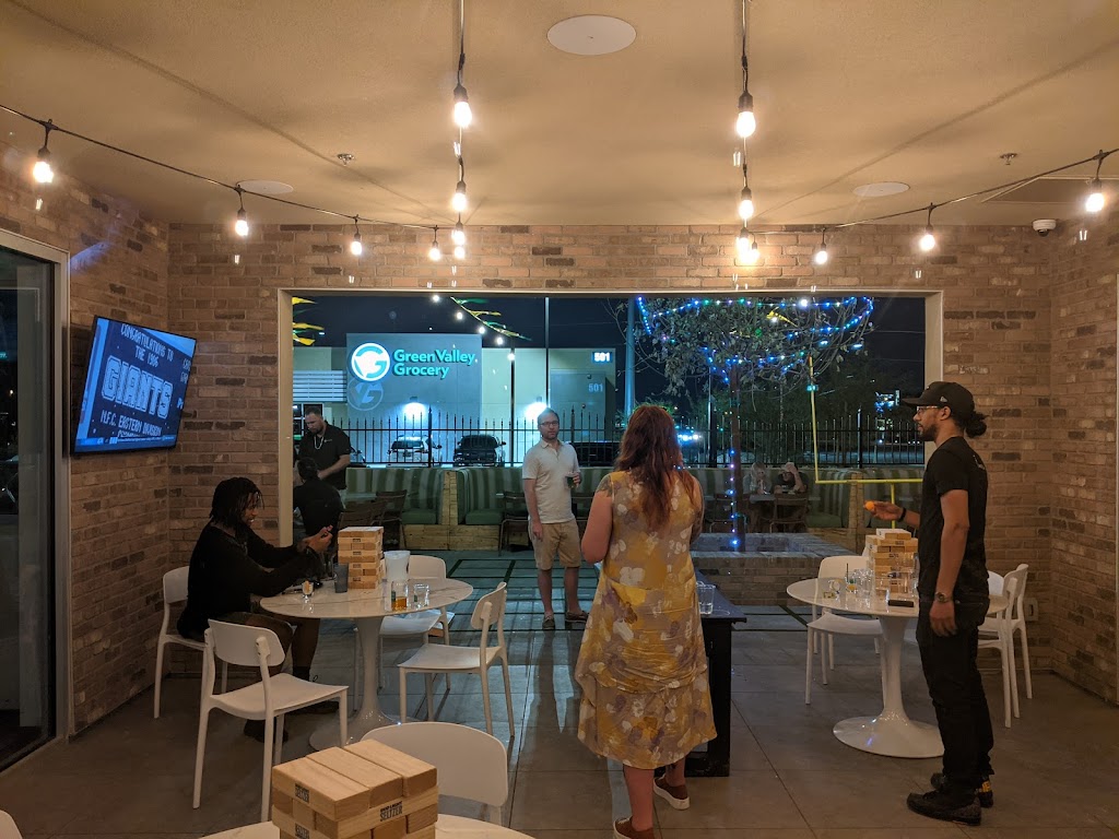 PKWY Tavern Volunteer | restaurant | 511 W Dale Ave, Henderson, NV 89044, USA | 7026758170 OR +1 702-675-8170