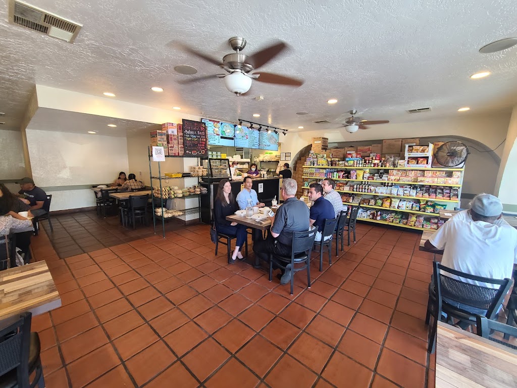 Indo Bistro | restaurant | 22419 Barton Rd, Grand Terrace, CA 92313, USA | 9095334288 OR +1 909-533-4288