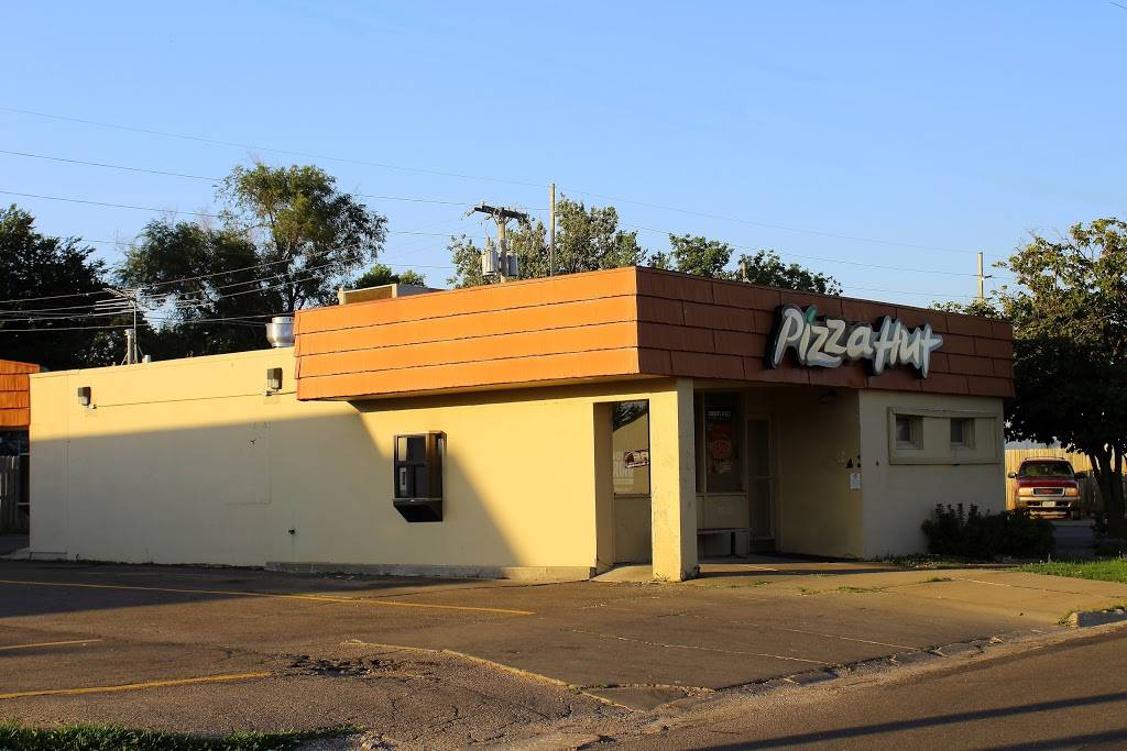 Pizza Hut | meal takeaway | 707 W Madison St, Marshalltown, IA 50158, USA | 6417524000 OR +1 641-752-4000