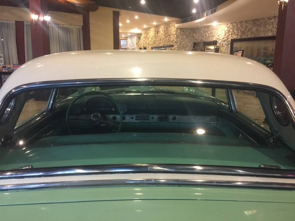 Montreal BBQ | restaurant | 18401 Collins Ave, Sunny Isles Beach, FL 33160, USA | 3057926164 OR +1 305-792-6164