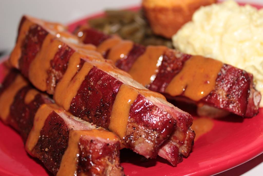 Davids Real Pit BBQ | restaurant | 521 NE 23rd Ave, Gainesville, FL 32609, USA | 3523732002 OR +1 352-373-2002