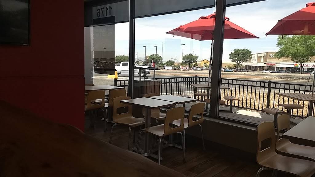 Wendys | restaurant | 1176 N Yarbrough Dr, El Paso, TX 79925, USA | 9155989647 OR +1 915-598-9647