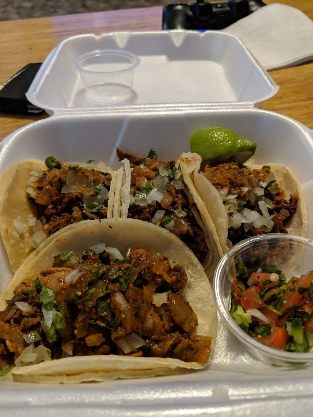 Los Toriles | restaurant | 2737 S Mooney Blvd, Visalia, CA 93277, USA | 5596270487 OR +1 559-627-0487