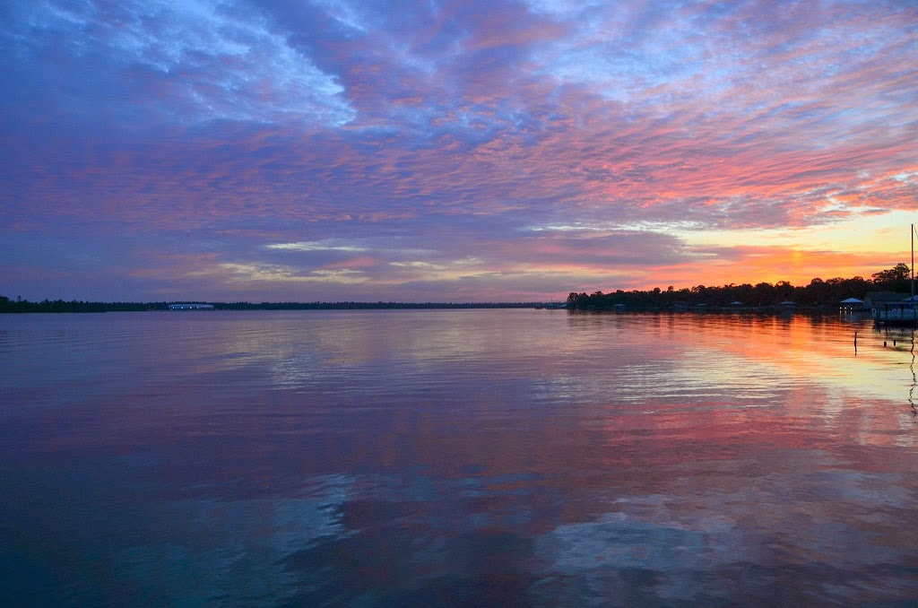 The Undertow | restaurant | 25025 Canal Rd, Orange Beach, AL 36561, USA | 2519813331 OR +1 251-981-3331