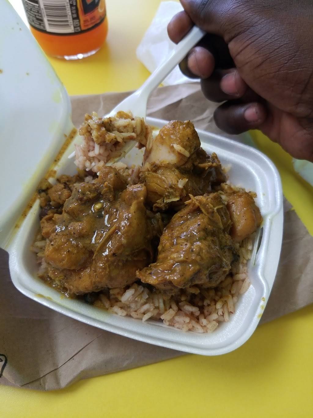 Kingston Delight | restaurant | 1340 NE 163rd St, North Miami Beach, FL 33162, USA | 3059577213 OR +1 305-957-7213