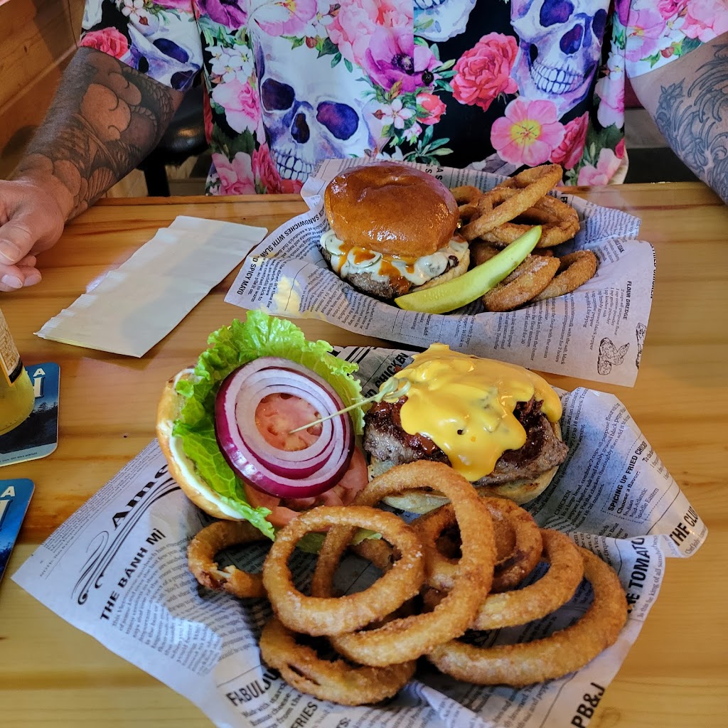 Beacon Sports Bar & Grill | restaurant | 5044 Hermantown Rd, Hermantown, MN 55811, USA | 2187296149 OR +1 218-729-6149