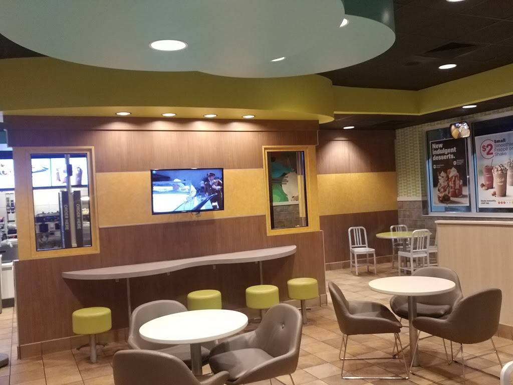 McDonalds | cafe | 2541 Del Prado Blvd N, Cape Coral, FL 33909, USA | 2392428498 OR +1 239-242-8498