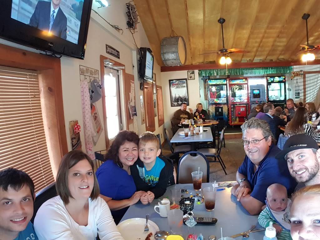 Hoops Sports Bar & Restaurant | restaurant | 1601 Rossville Ave, Frankfort, IN 46041, USA | 7656593313 OR +1 765-659-3313