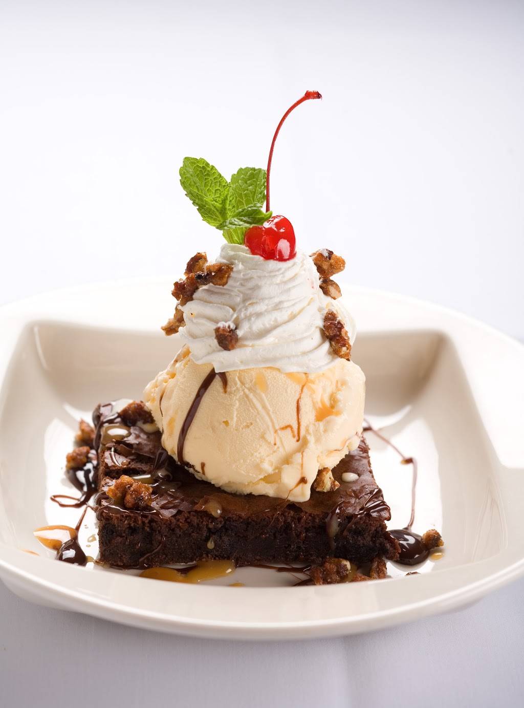 Harry & Izzys | restaurant | 4050 E 82nd St, Indianapolis, IN 46250, USA | 3179158045 OR +1 317-915-8045