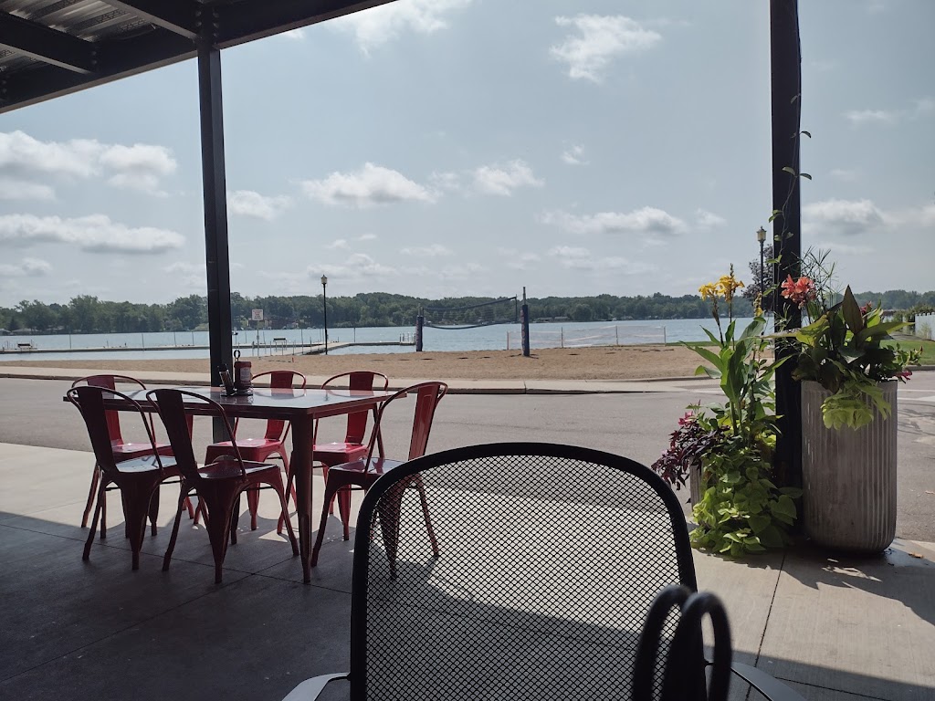 Buddys on the Beach | restaurant | 1223 Lakeview Dr, Lake Odessa, MI 48849, USA | 6163744881 OR +1 616-374-4881