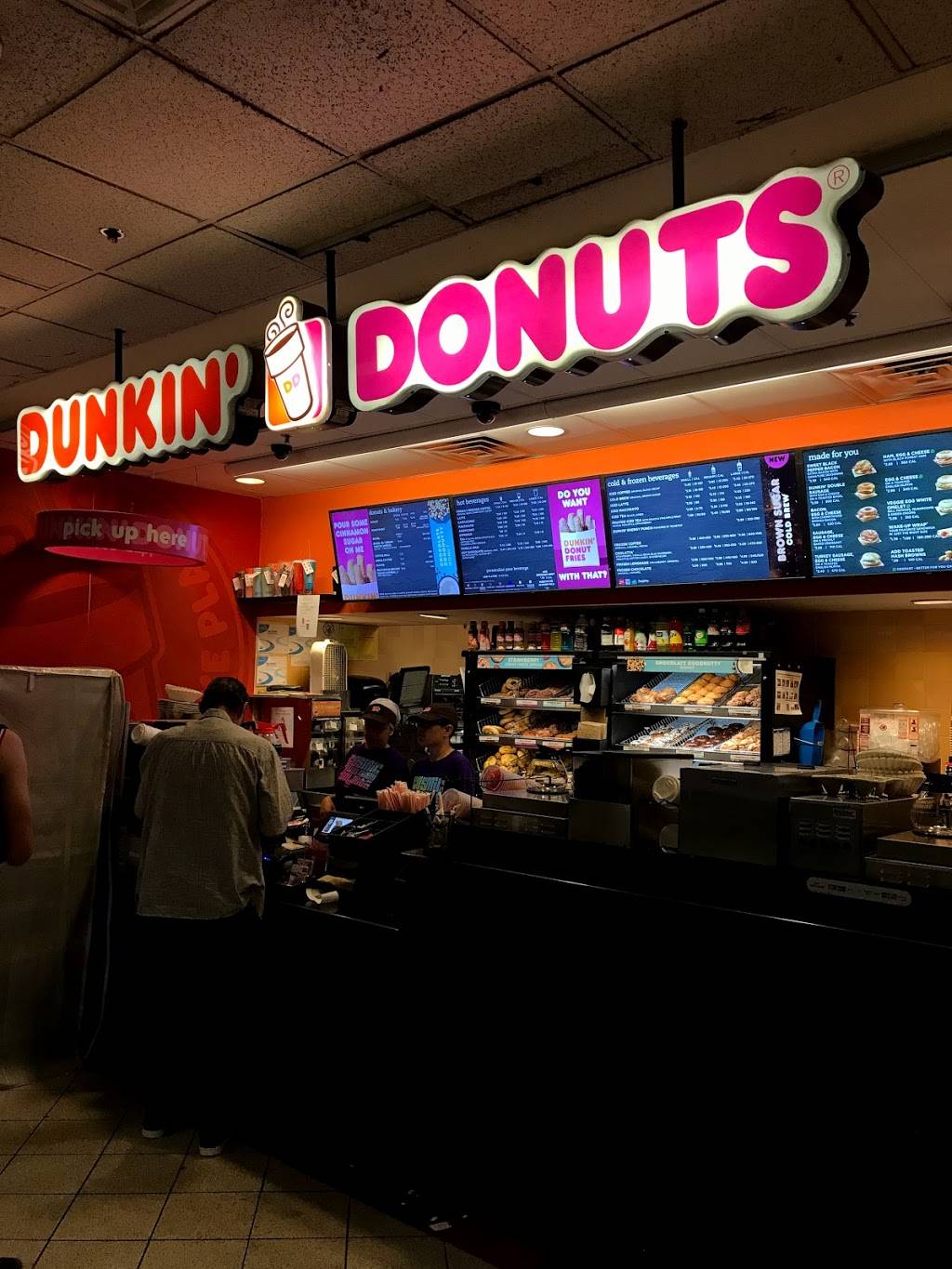 Dunkin | bakery | 100 Legends Way, Boston, MA 02114, USA | 6173674301 OR +1 617-367-4301