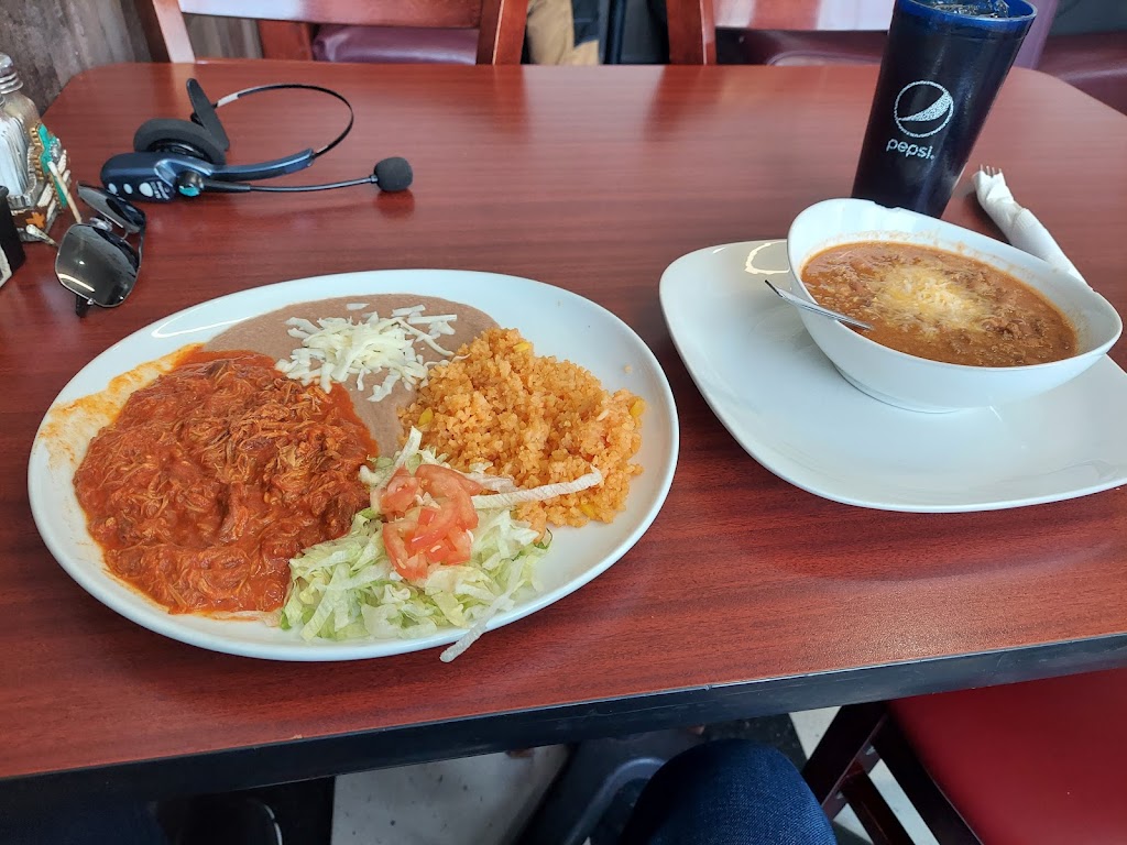 THE FARM GRILL RESTAURANT & LLC | restaurant | 102 Rose Ave, Burlington, CO 80807, USA | 7193460274 OR +1 719-346-0274