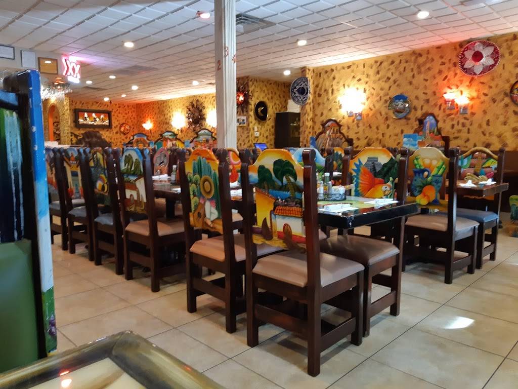 Los Tres Hermanos | restaurant | 31 N Wisconsin St, Elkhorn, WI 53121, USA | 2623791658 OR +1 262-379-1658