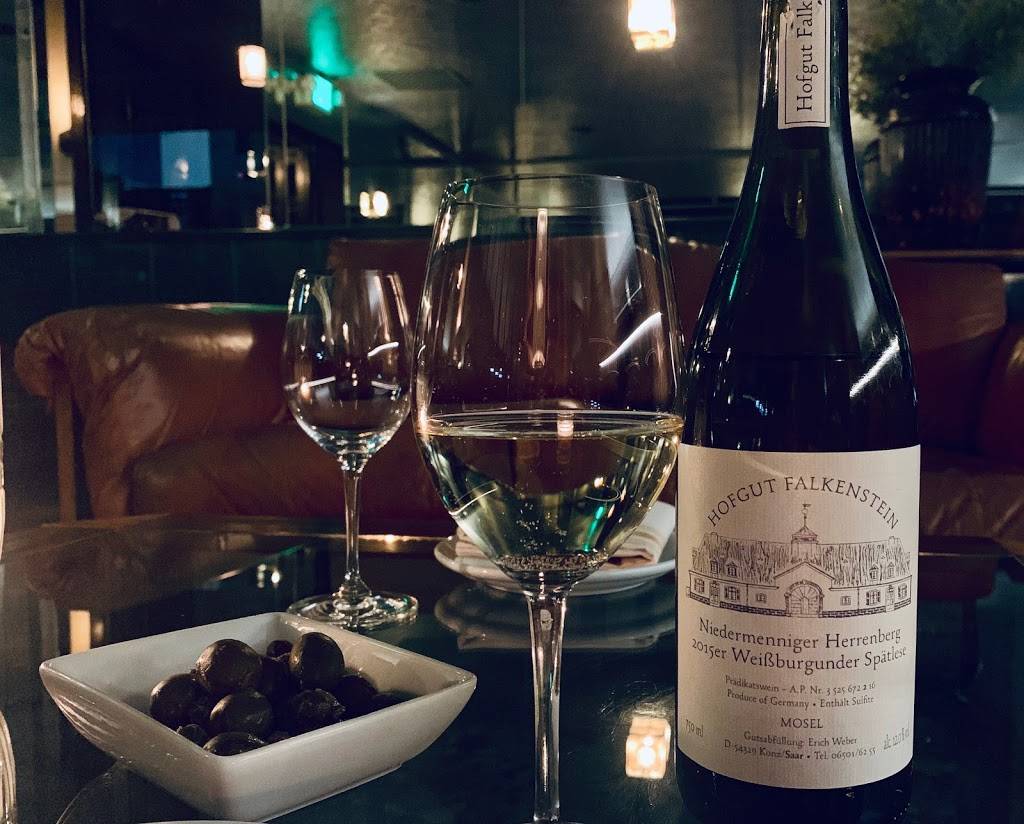 lolo wine bar & restaurant LA | restaurant | 5140 Sunset Blvd, Los Angeles, CA 90027, USA | 3236655656 OR +1 323-665-5656