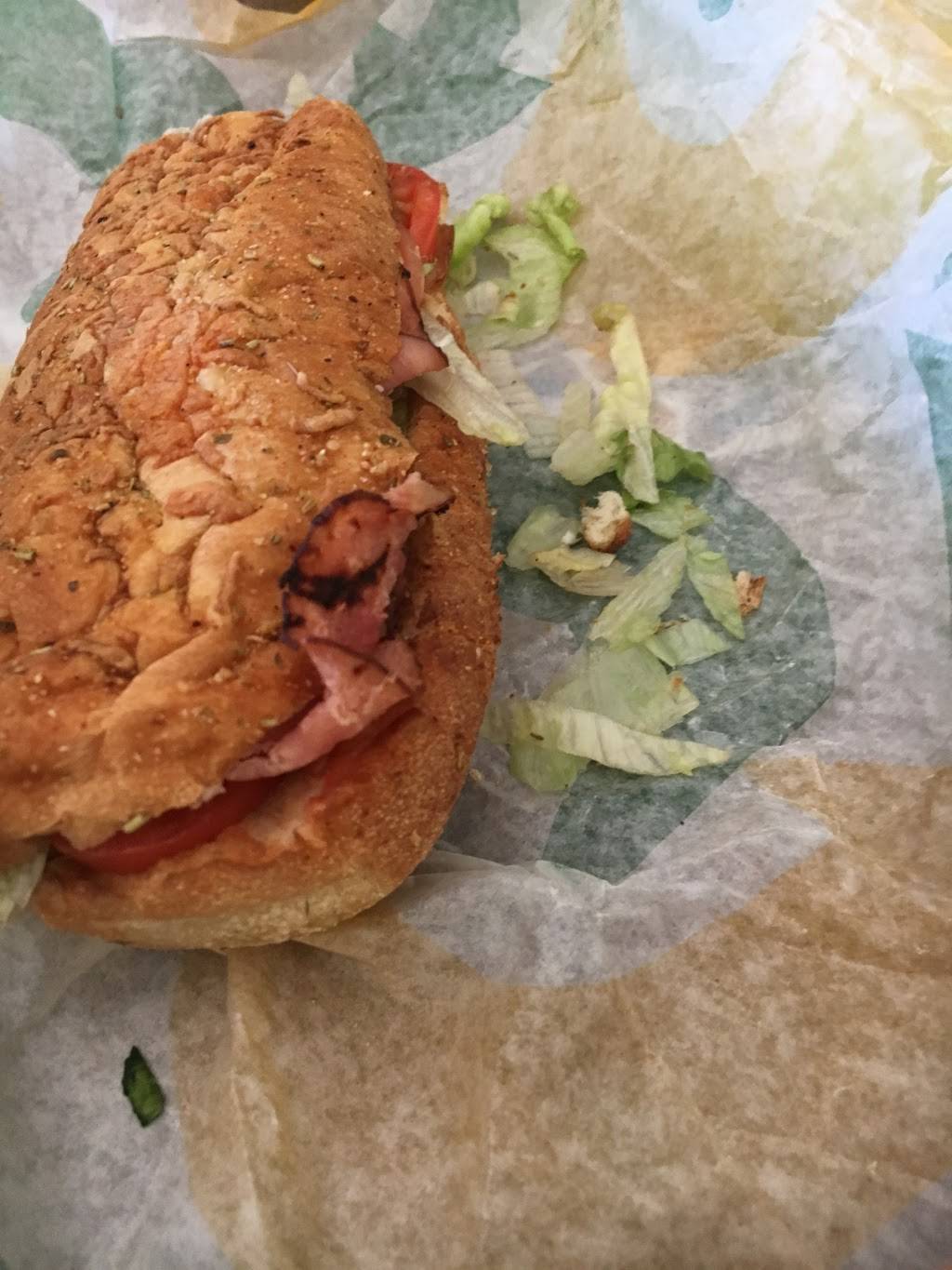 Subway | restaurant | 1341 E Pacheco Blvd, Los Banos, CA 93635, USA | 2098269297 OR +1 209-826-9297