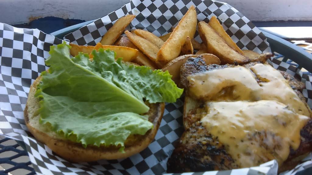 3rd Deck Burger Bar | restaurant | 151 Riverfront Pkwy, Chattanooga, TN 37402, USA | 4232664488 OR +1 423-266-4488