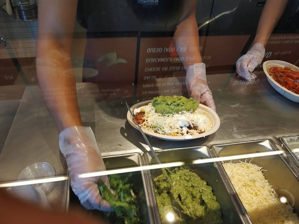 Chipotle Mexican Grill | restaurant | 19332 Nordhoff St, Northridge, CA 91324, USA | 8186712232 OR +1 818-671-2232