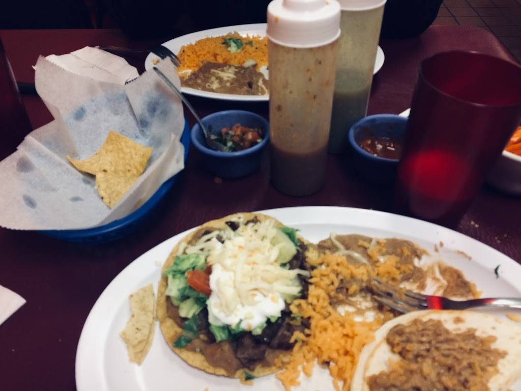 El Muchacho Alegre | restaurant | 3036 N Pulaski Rd, Chicago, IL 60641, USA | 7736851440 OR +1 773-685-1440