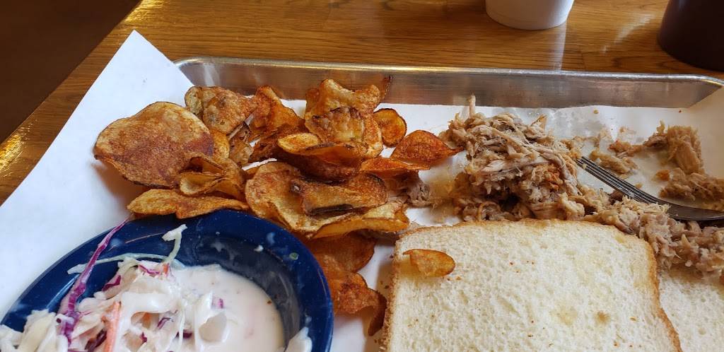 Martins Bar-B-Que Joint | restaurant | 1622 Highland Ave, Charleston, SC 29412, USA | 8437900838 OR +1 843-790-0838