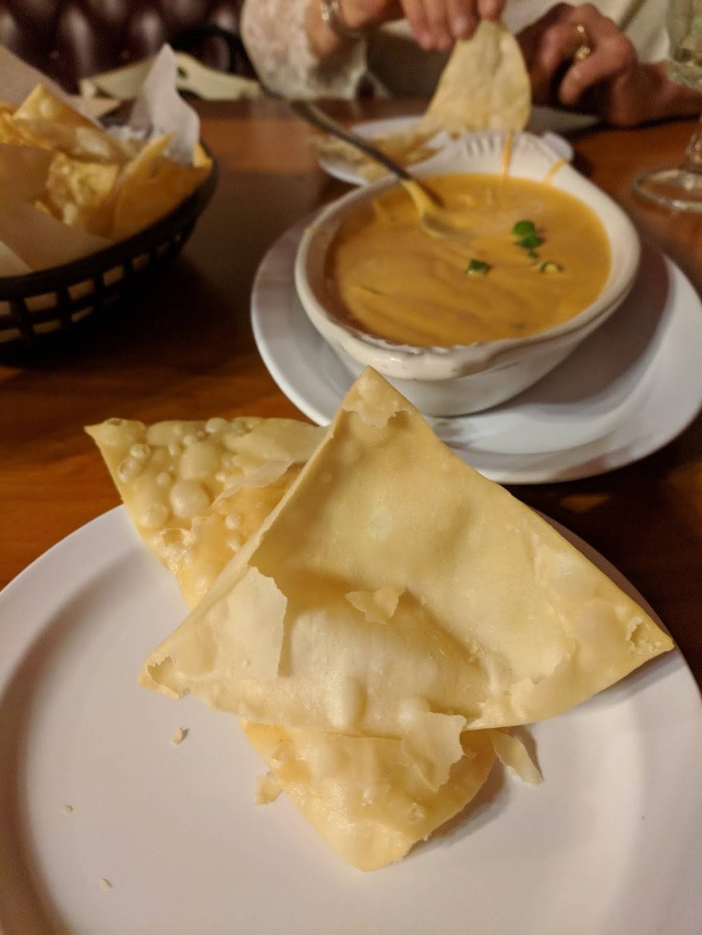 El Bees | restaurant | 3200 N 240th St, Waterloo, NE 68069, USA | 4027792725 OR +1 402-779-2725