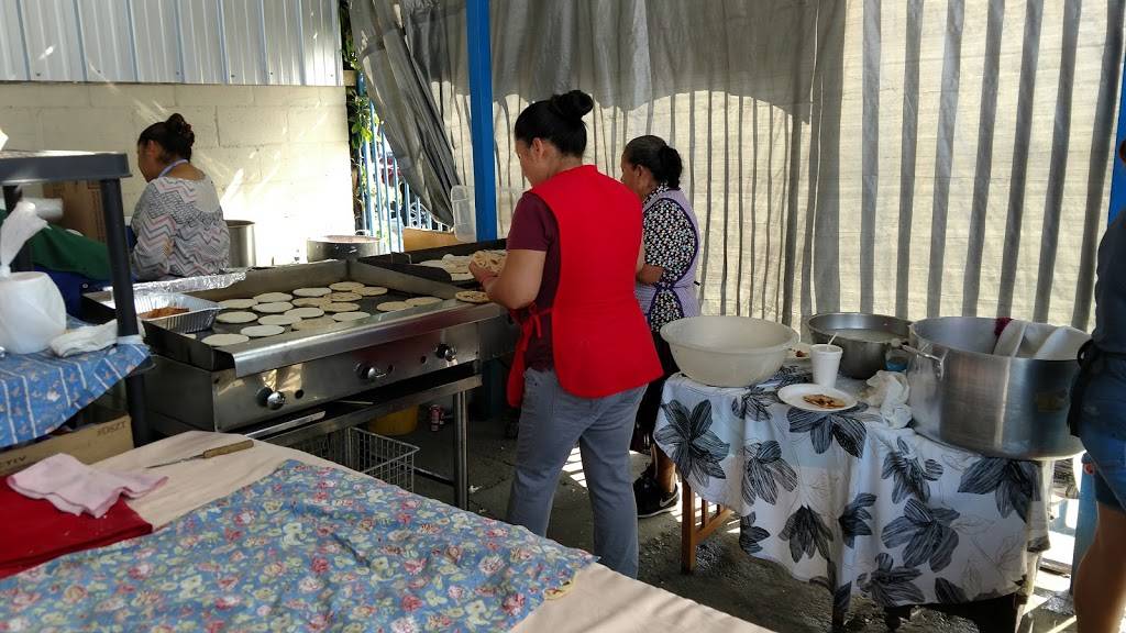 Gorditas Salcido | restaurant | 9715 Vermont Ave, Los Angeles, CA 90044, USA | 3236373674 OR +1 323-637-3674