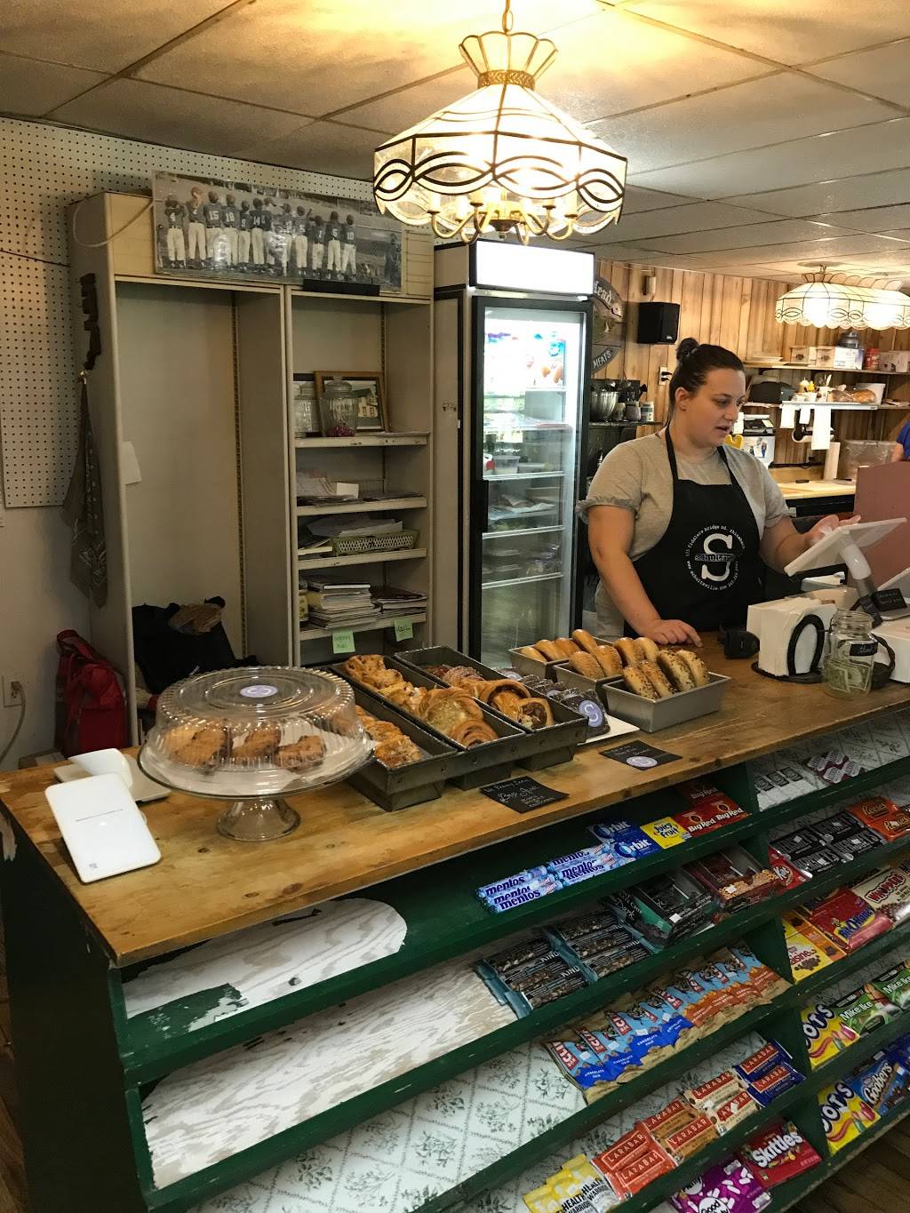 Schultzville General Store Inc | restaurant | 835 Fiddlers Bridge Rd, Rhinebeck, NY 12572, USA | 8452668461 OR +1 845-266-8461