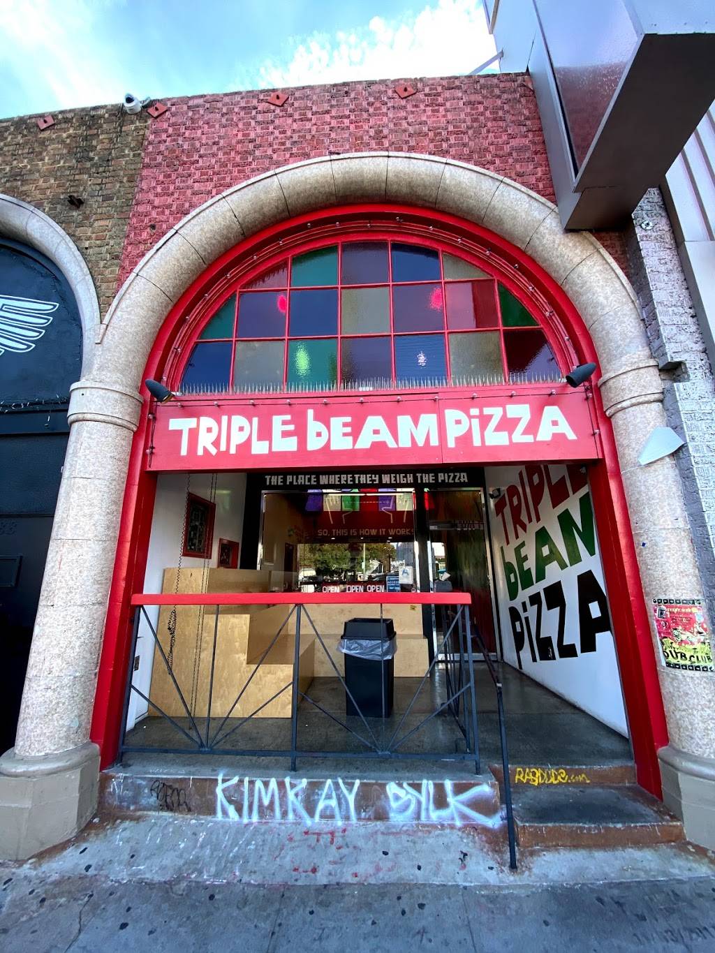 Triple Beam Pizza | restaurant | 1818 Sunset Blvd, Los Angeles, CA 90026, USA | 2132819753 OR +1 213-281-9753