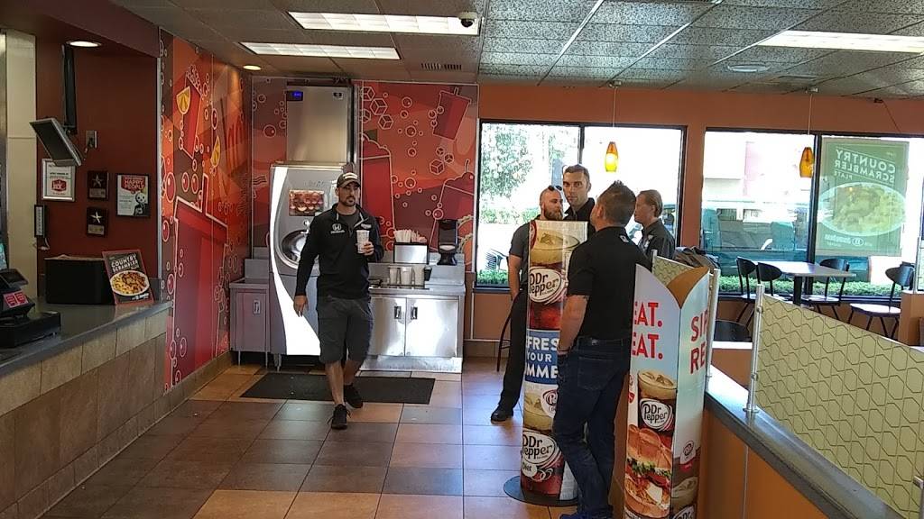 Jack in the Box | restaurant | 7921 NE Martin Luther King Jr Blvd, Portland, OR 97211, USA | 5032857430 OR +1 503-285-7430