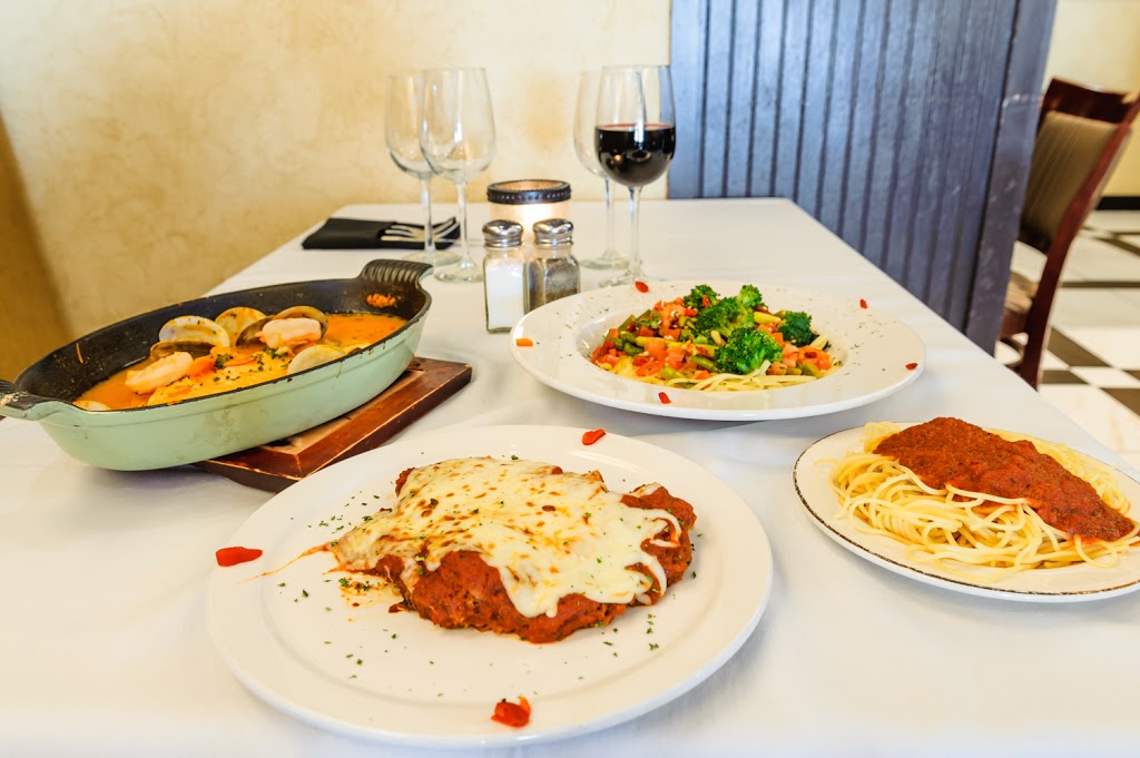 J. Razzo′s | restaurant | 12501 N Meridian St, Carmel, IN 46032, USA | 3178449333 OR +1 317-844-9333