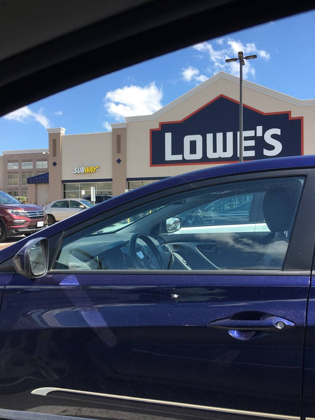 Subway | restaurant | Lowes, 340 W Hunt Club Rd, Nepean, ON K2J 4A1, Canada | 6132288080 OR +1 613-228-8080