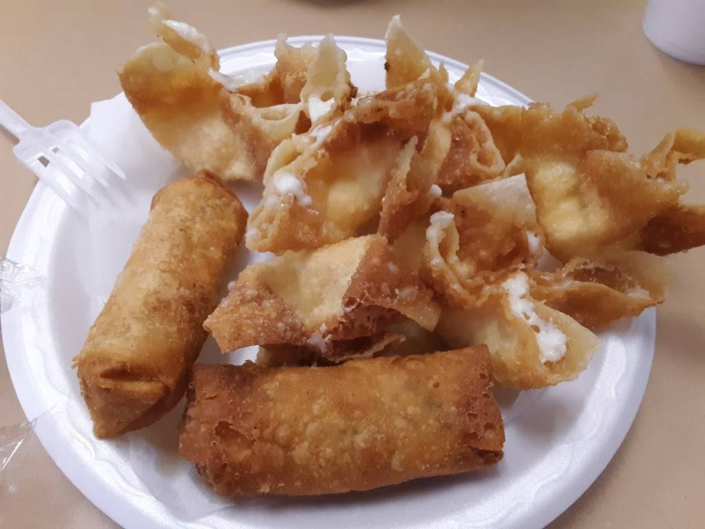 Golden Kitchen Restaurant | restaurant | 3311 N Sterling Ave, Peoria, IL 61604, USA | 3096866888 OR +1 309-686-6888