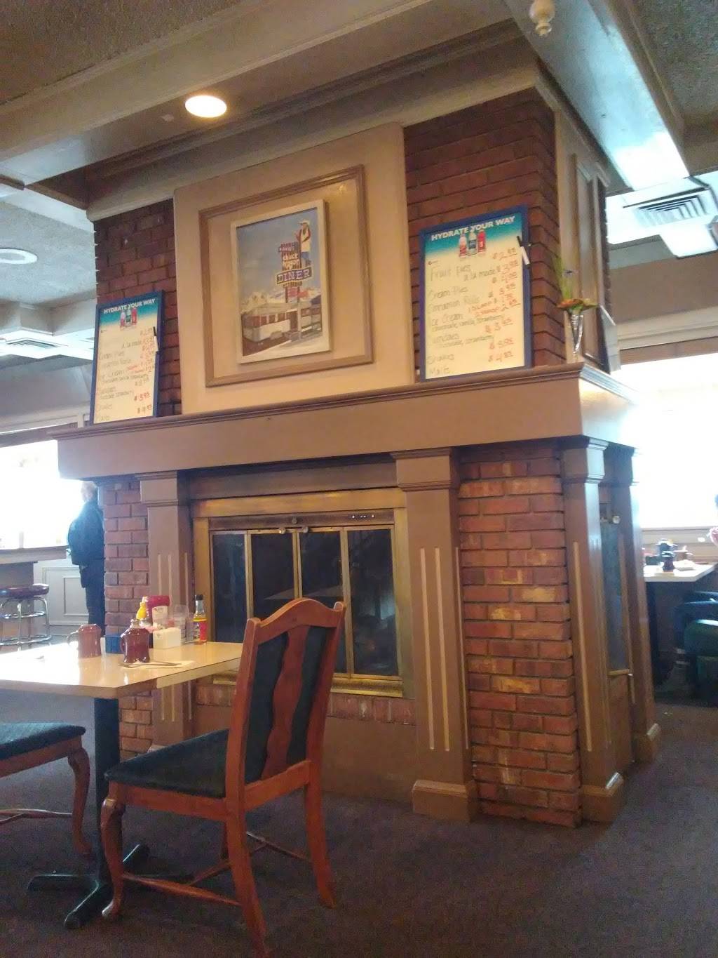 Davies Chuck Wagon Diner | restaurant | 10151 W 26th Ave, Wheat Ridge, CO 80215, USA | 3032381761 OR +1 303-238-1761