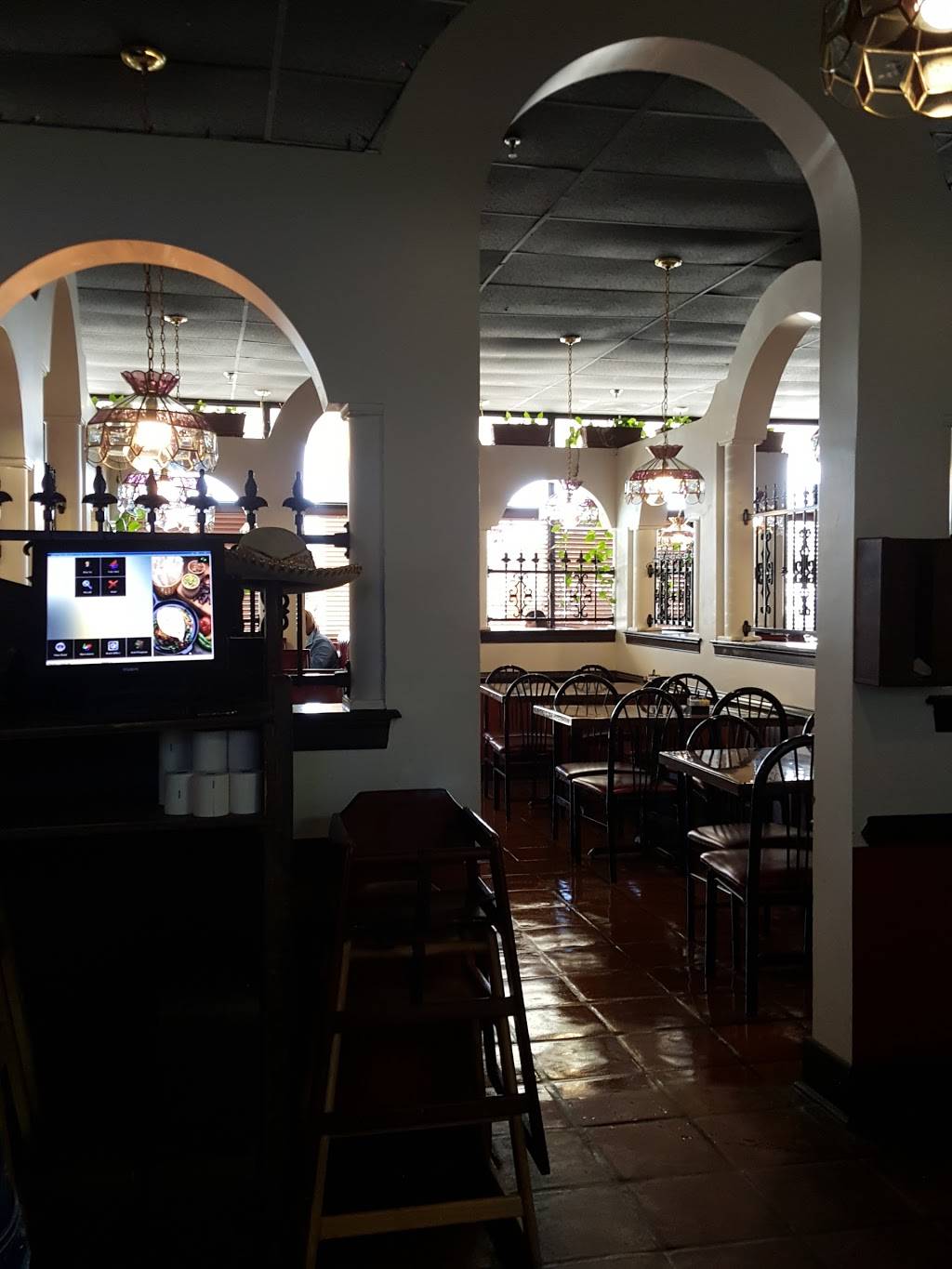 El Charro Mexican Restaurant | restaurant | 109 US-51, Senatobia, MS 38668, USA | 6625627020 OR +1 662-562-7020