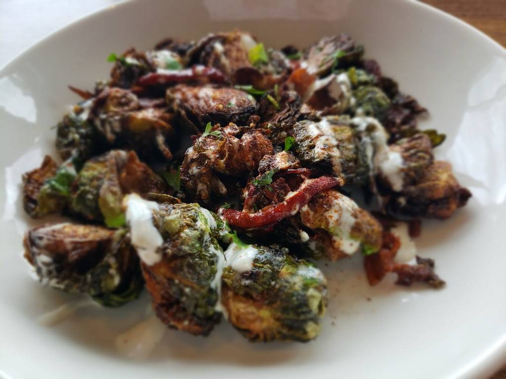 State & Main Kitchen & Bar | restaurant | 1591 Upper James St Unit 103, Hamilton, ON L9B 0H7, Canada | 9053875454 OR +1 905-387-5454