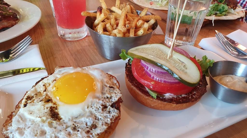 Earls Kitchen + Bar | restaurant | 698 Assembly Row Unit 102, Somerville, MA 02145, USA | 6176661790 OR +1 617-666-1790