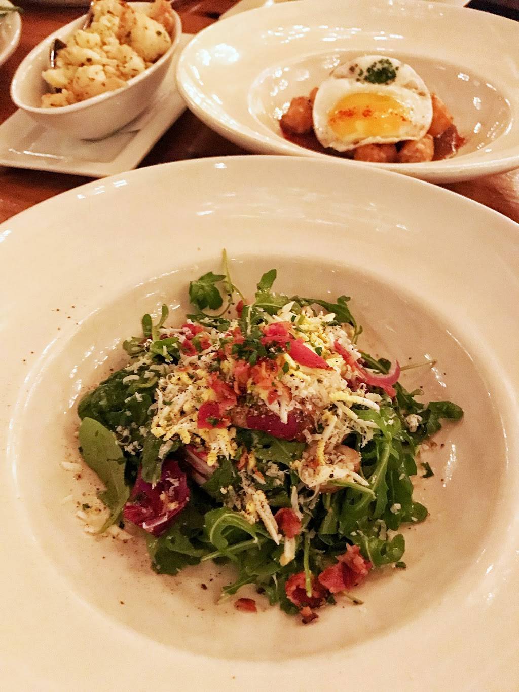 Town Hearth | restaurant | 1617 Market Center Blvd, Dallas, TX 75207, USA | 2147611617 OR +1 214-761-1617