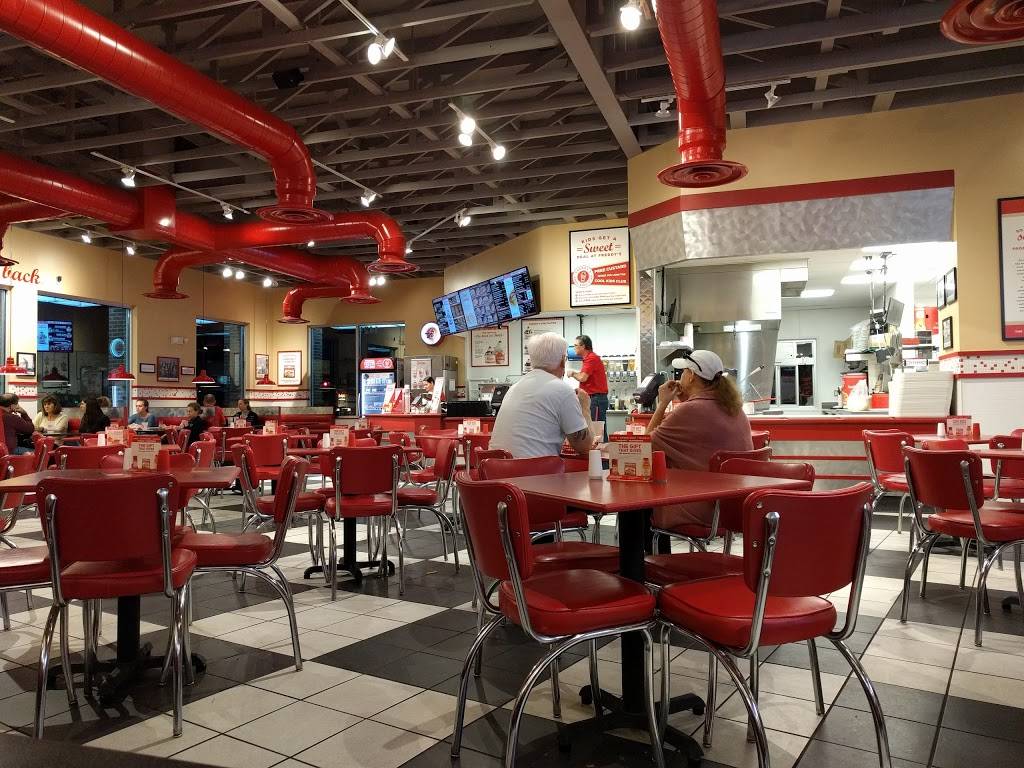 Freddys Frozen Custard & Steakburgers | restaurant | 1421 Boone Station Dr, Burlington, NC 27215, USA | 3365860106 OR +1 336-586-0106