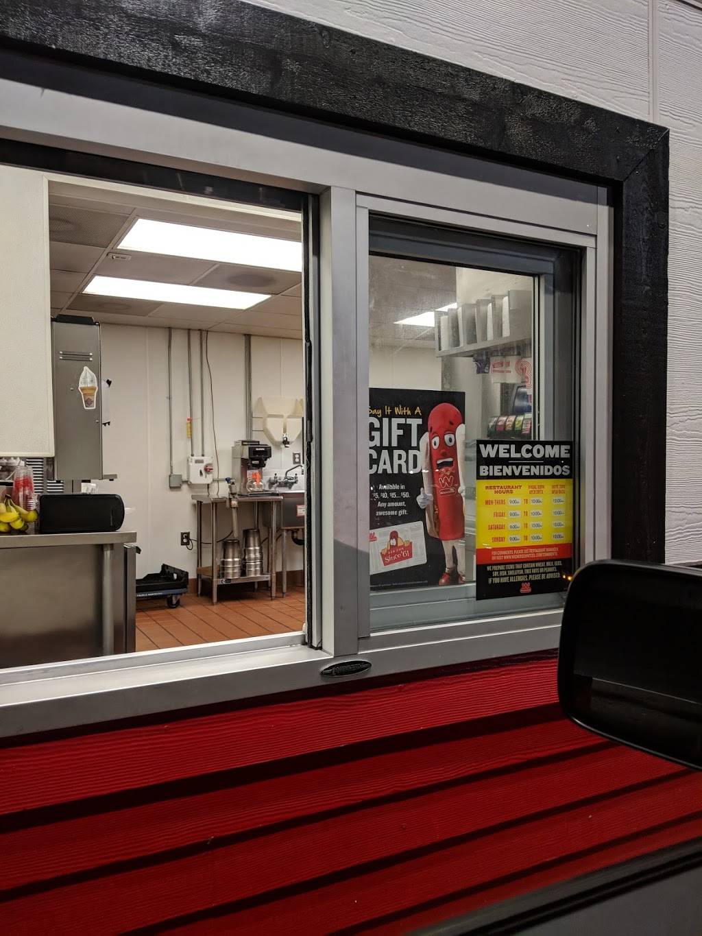 Wienerschnitzel | restaurant | 5905 Evergreen Way, Everett, WA 98203, USA | 4253536363 OR +1 425-353-6363