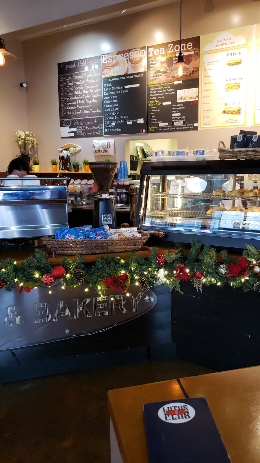 Les Deli & Bakery | restaurant | C, 4219 S Othello St #105, Seattle, WA 98118, USA | 2063974352 OR +1 206-397-4352