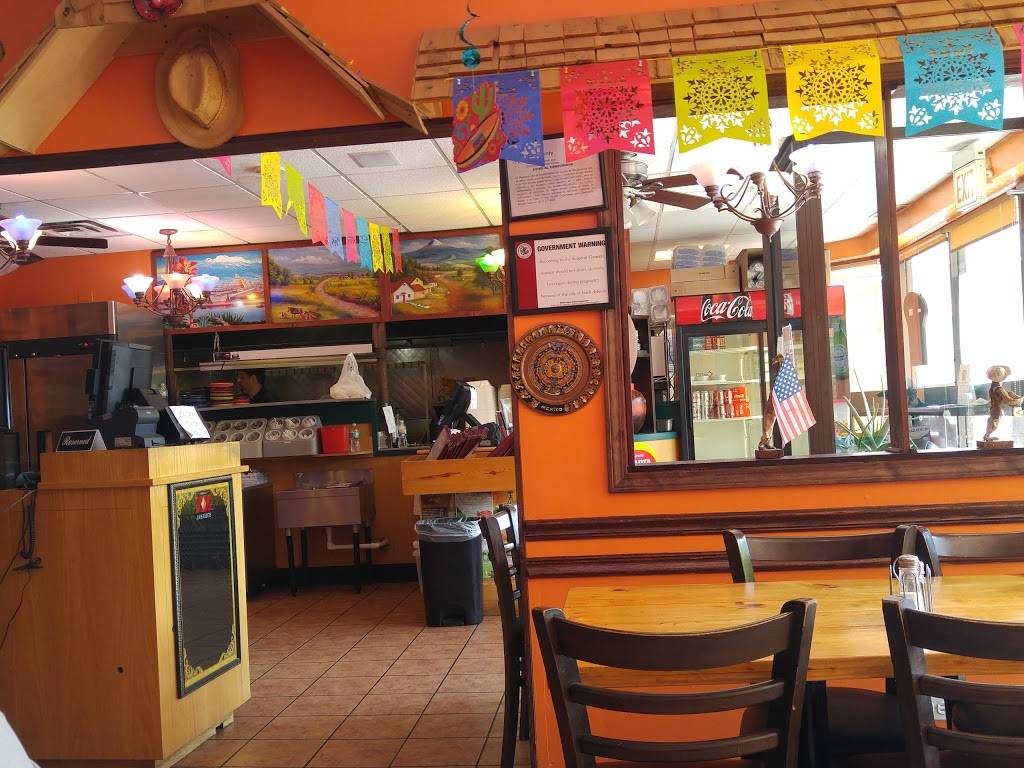 Taqueria Los Mogotes de Michoacan | restaurant | 2069 Green Bay Rd, Highland Park, IL 60035, USA | 8474325667 OR +1 847-432-5667