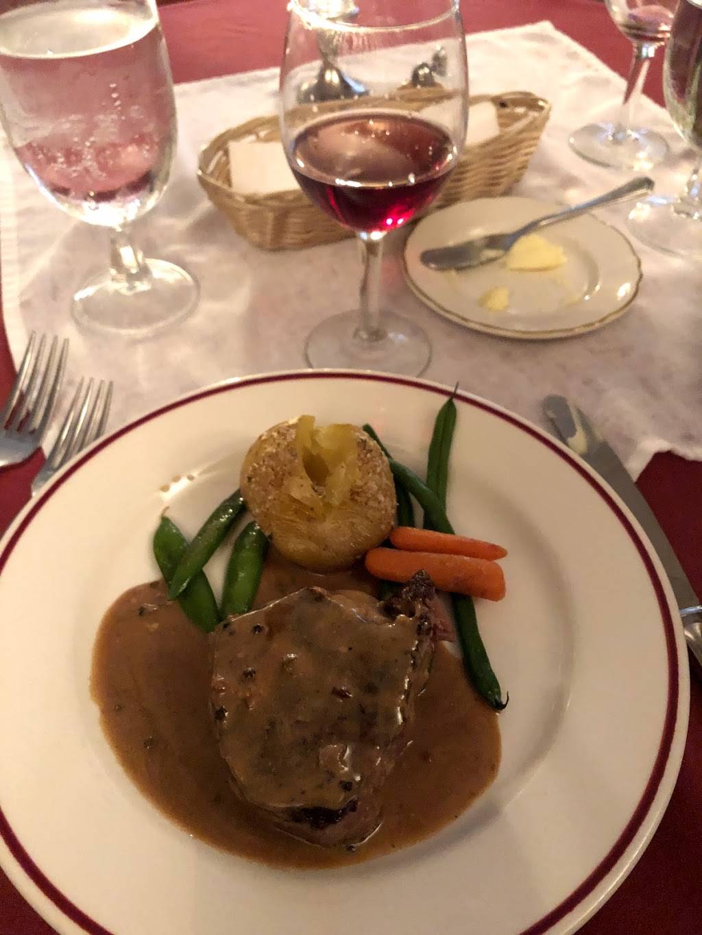 La Cabriole | restaurant | 1341 Burgess Rd, Chattanooga, TN 37419, USA | 4238210350 OR +1 423-821-0350